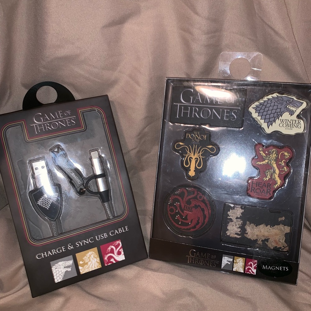 GOT iPhone USB charge & sync cord & magnets